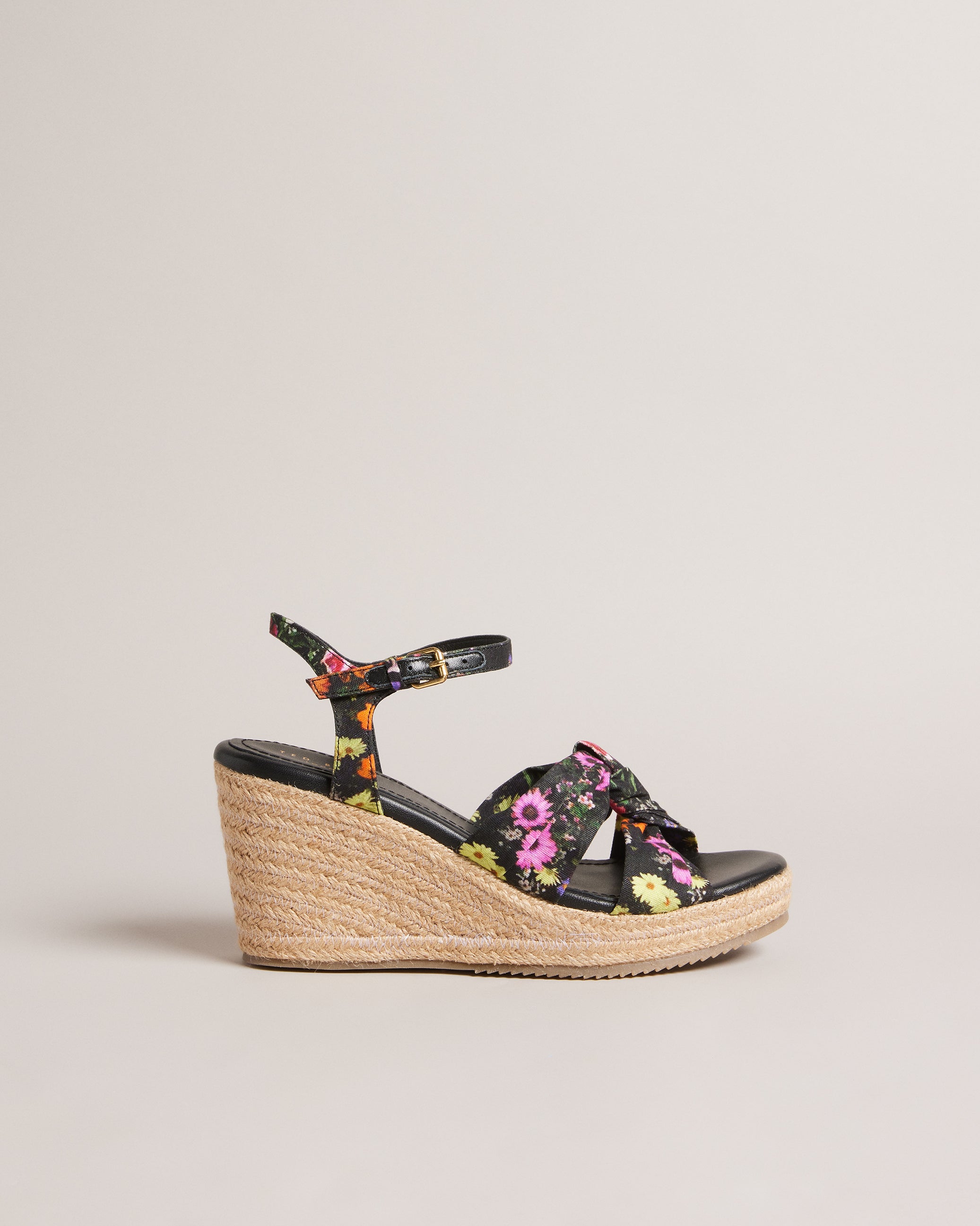 CARDIMA - Floral Soft Knot Wedge